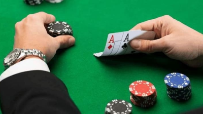 Poker là gì? Những thuật ngữ cơ bản dành cho tân binh